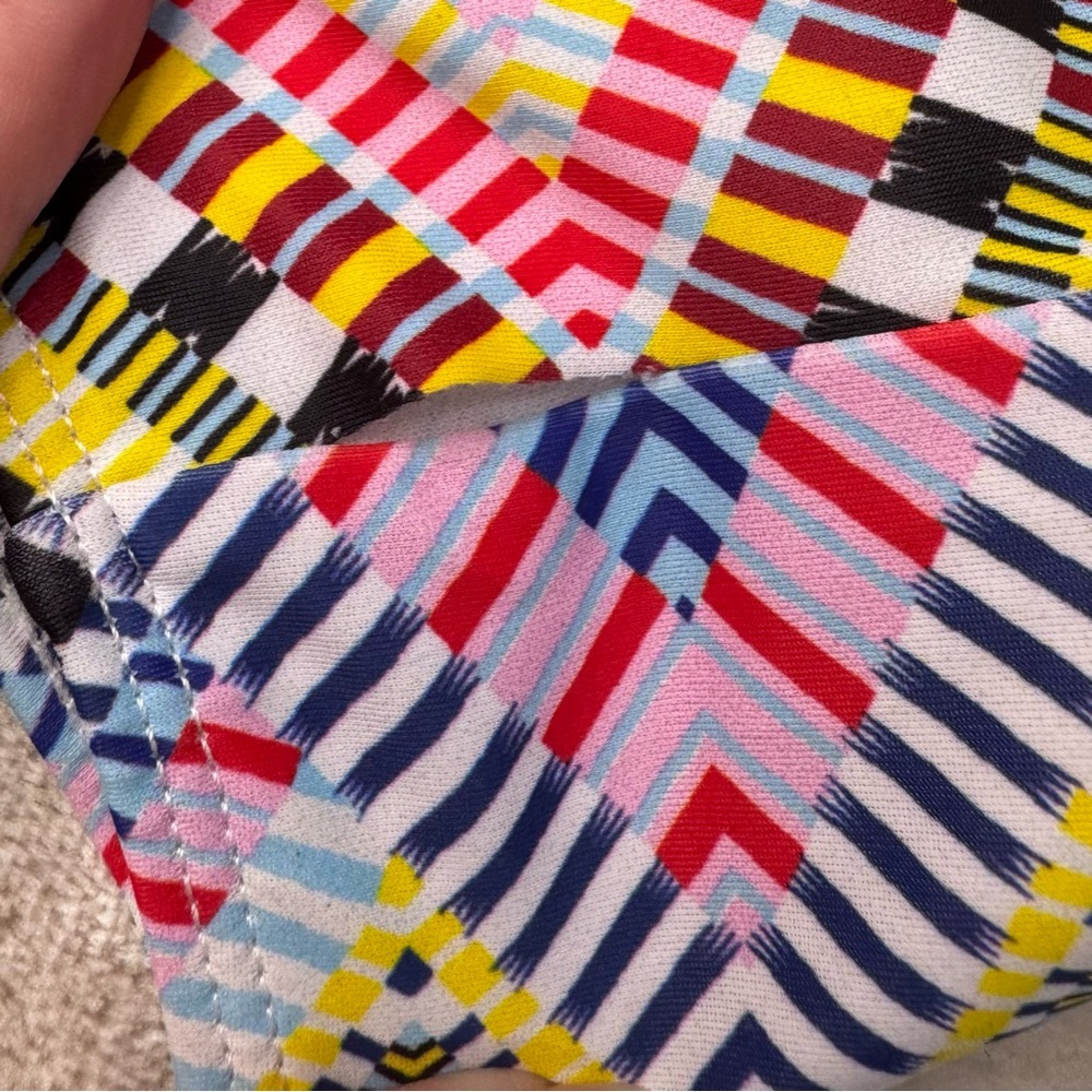 Boutique Colorful Geometric Strappy Bikini Set - Picture 11 of 12